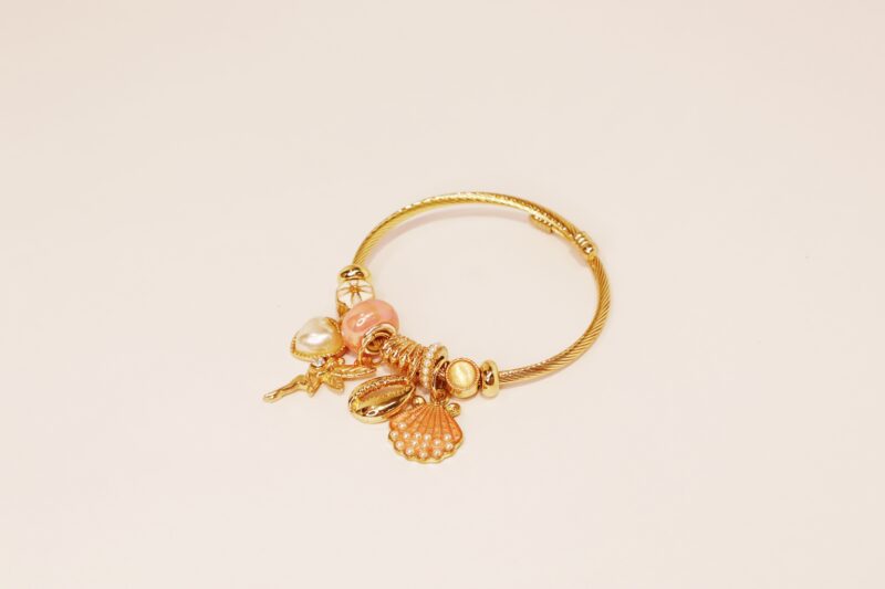 Shell Charm Bracelet